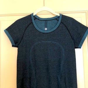 Lululemon swiftly tech short sleeve top size 4